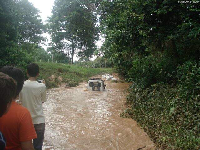 Suzuki Samurai, Bolivia 4x4